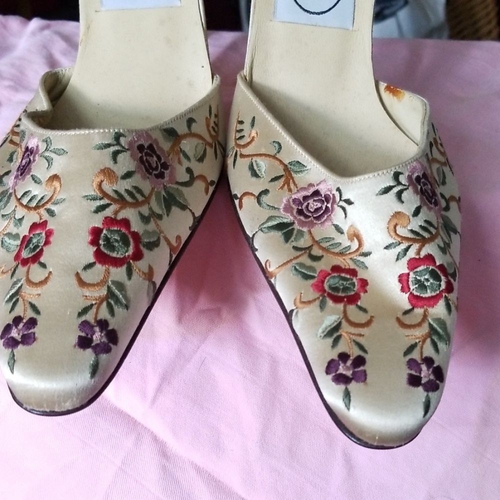 Italian made  ladies  shoe